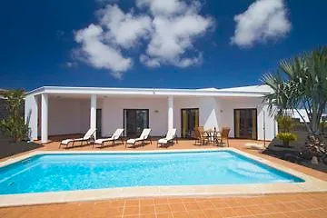 Blancas Playa Blanca (Lanzarote)